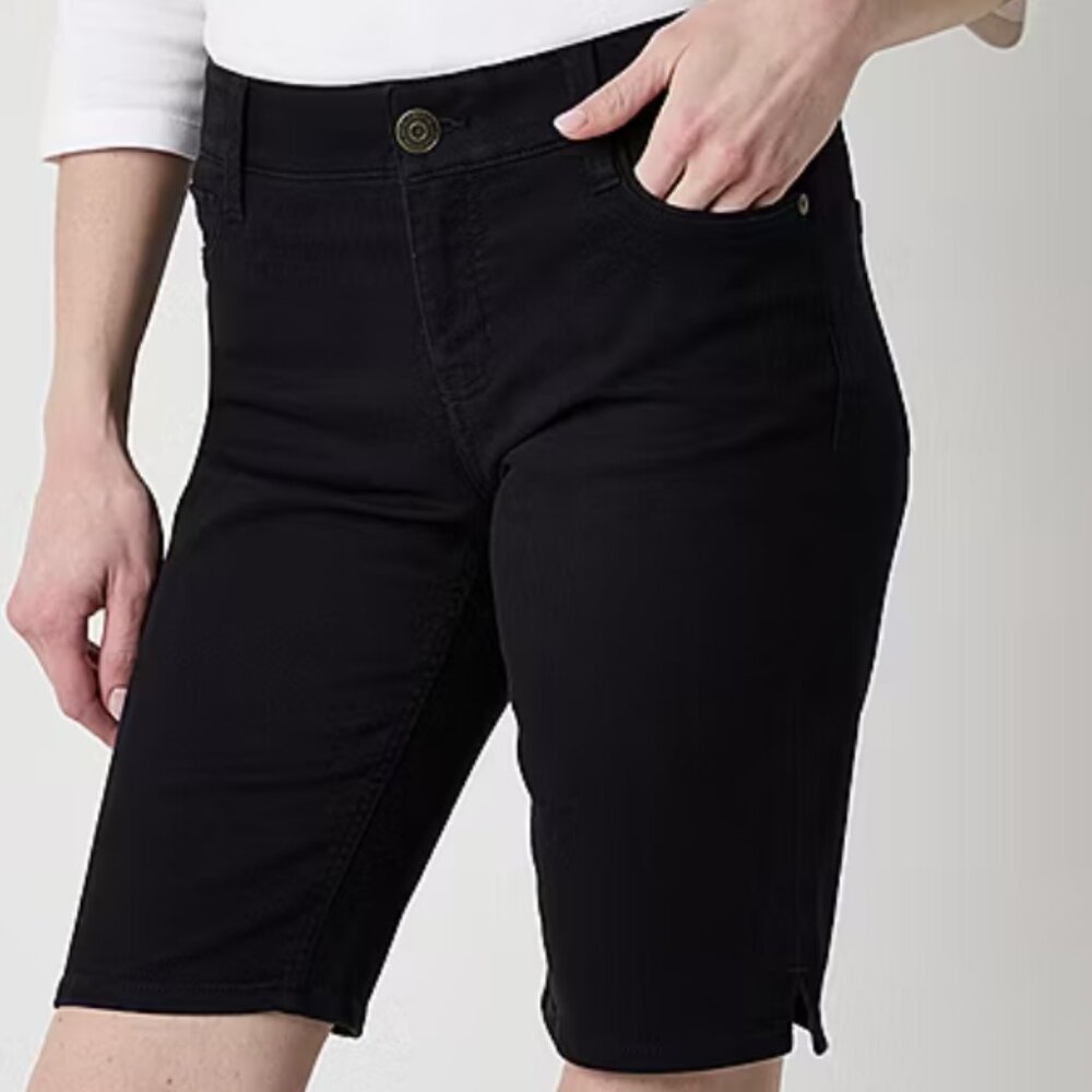 Liz Claiborne Sara Women's 11" Mid Rise Bermuda Short - (Black) "RUNS LARGE"